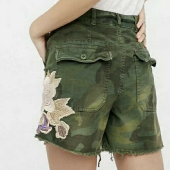 Free People Size 0 Embroidered Floral Camo Boho Cotton High Rise Bermuda Shorts - Picture 7 of 12